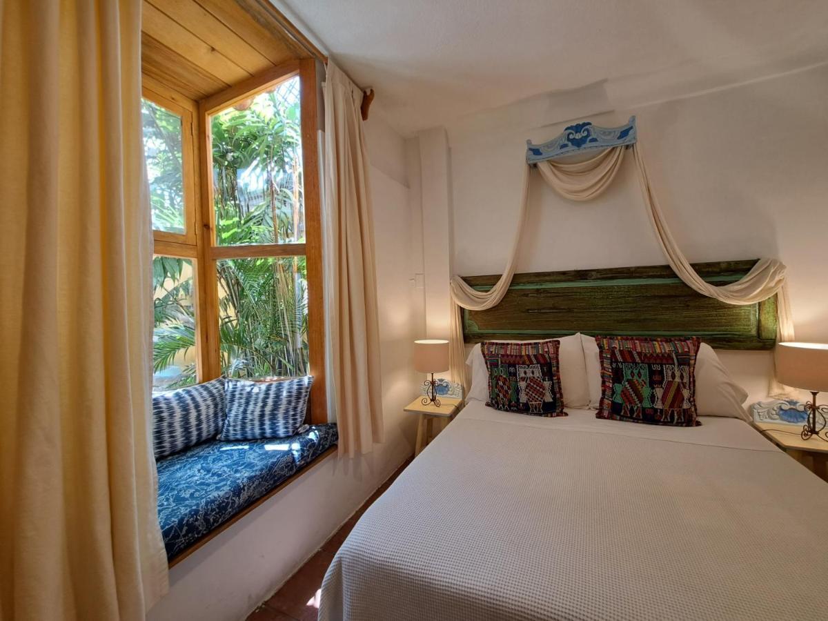 Yellow House Hostel B&B أنتيغوا غواتيمالا المظهر الخارجي الصورة