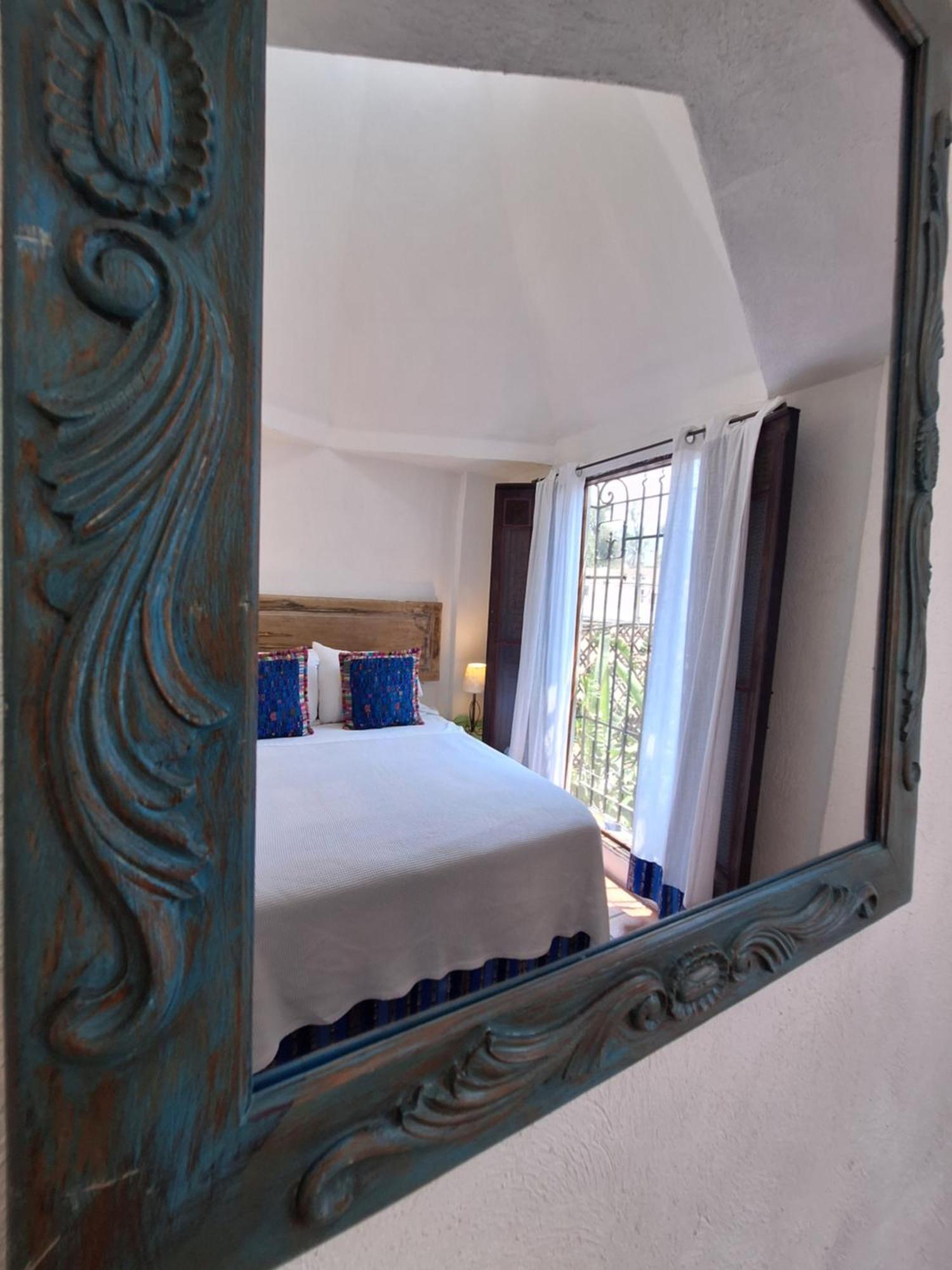 Yellow House Hostel B&B أنتيغوا غواتيمالا المظهر الخارجي الصورة
