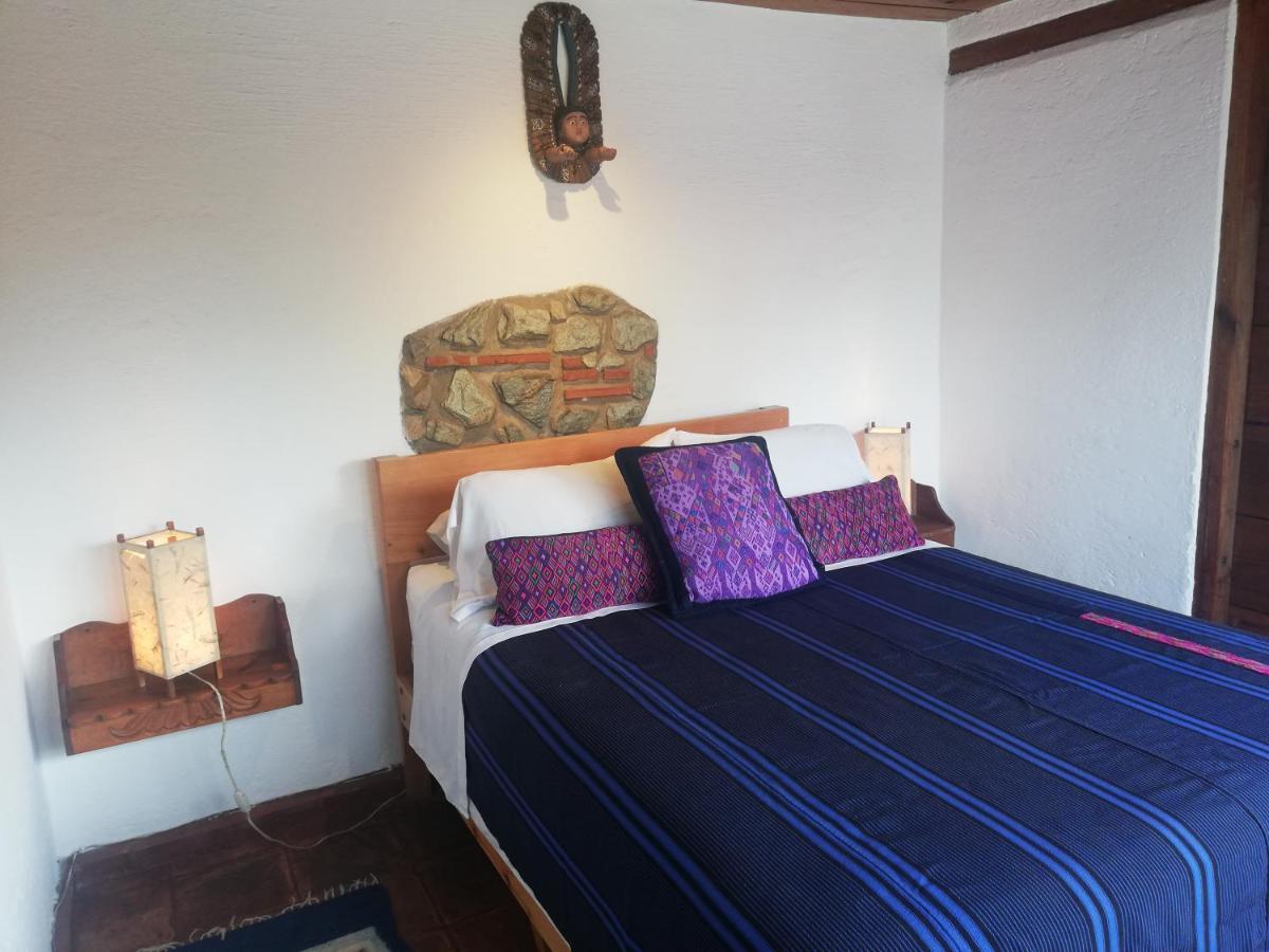 Yellow House Hostel B&B أنتيغوا غواتيمالا المظهر الخارجي الصورة