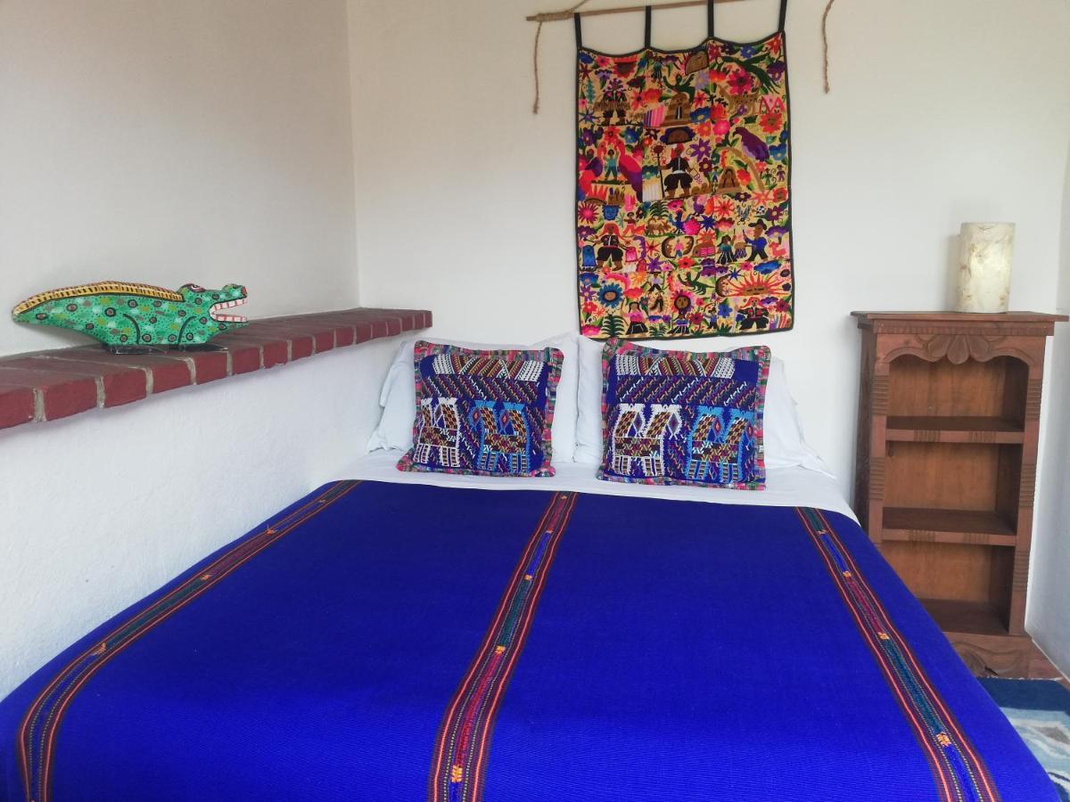Yellow House Hostel B&B أنتيغوا غواتيمالا المظهر الخارجي الصورة