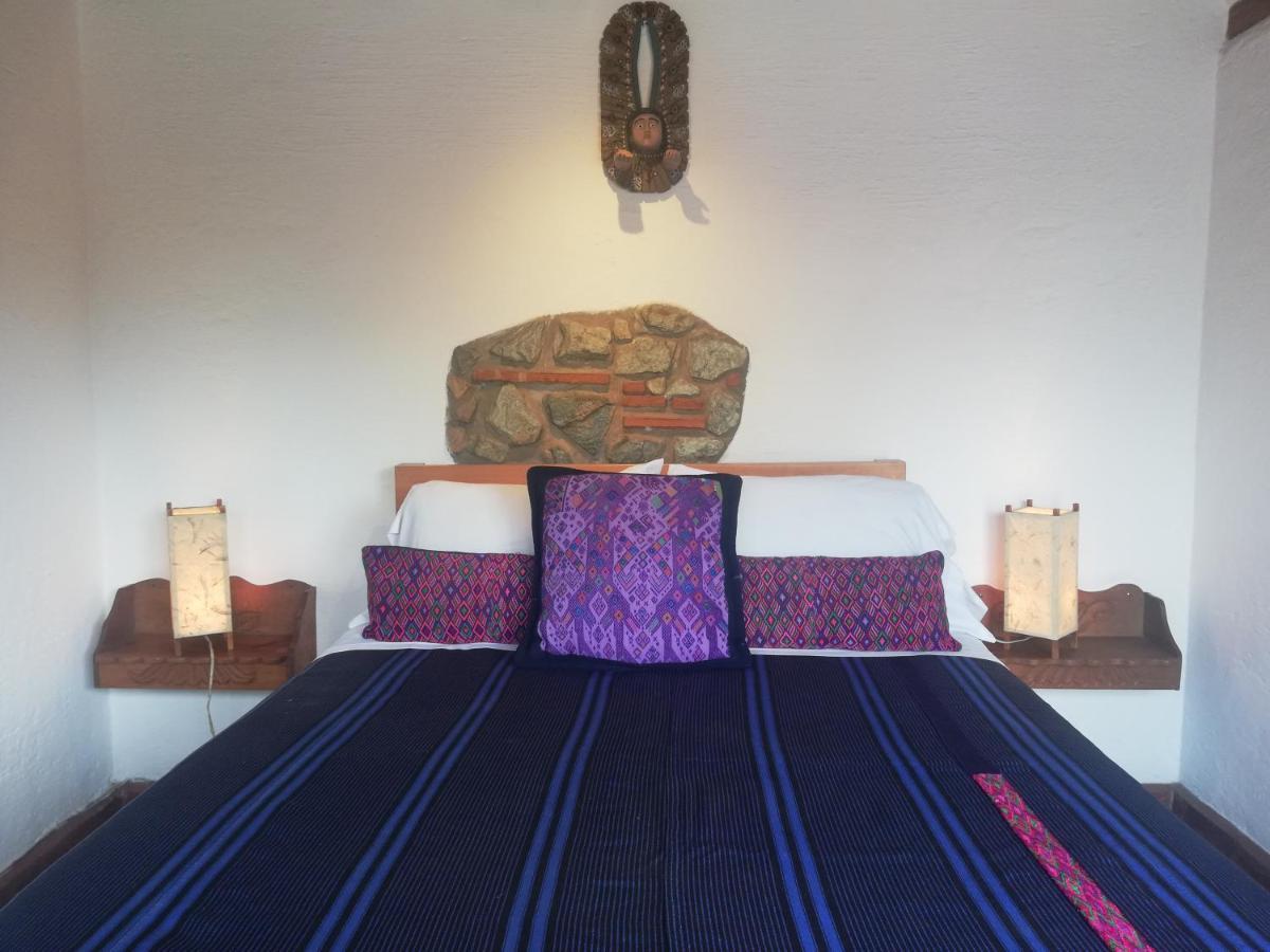 Yellow House Hostel B&B أنتيغوا غواتيمالا المظهر الخارجي الصورة
